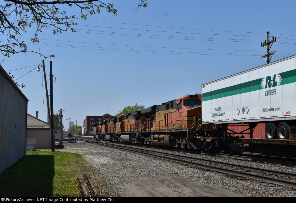 BNSF 6929 4076 4668 7697